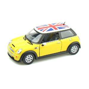  Mini Cooper S w/British Flag 1/28 Yellow Toys & Games