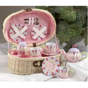  Pink Daisy Tea Set in a Basket Toys & Games