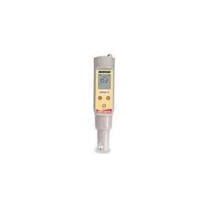  Oakton pHTestr 30   .01 pH Accuracy Temperature Display 