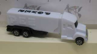 PEZ Big Rig Power Trucks  White Mack Cab / White Body  