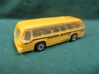   80S 1981 HOT WHEELS NO. 3 SCHOOL BUS CLEAR WINDOWS RARE  