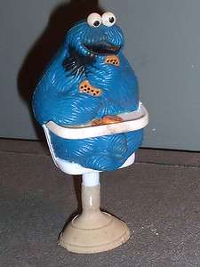 VINTAGE SESAME STREET COOKIE MONSTER IN HIGH CHAIR 1979 SUCTION CUP 