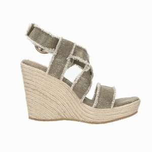  Coconuts AVEFBOLX Womens Avery Sandal in Olive Fabric 