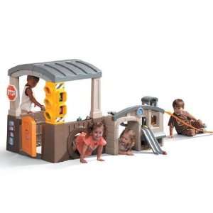   621734 Race and Re Fuel Pit Stop Playhouse Patio, Lawn & Garden