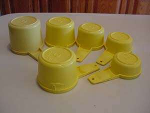 Vintage Tupperware 6 pc Measuring Cup Set Yellow  