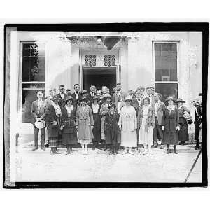  Photo Unidentified group of people standing on steps of 