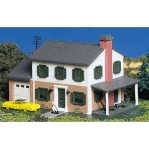  Bachmann 45813 N Two Story House Toys & Games