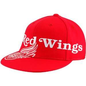   Reebok Detroit Red Wings Red Pro Shape II Flat Brim Flex Hat Sports