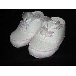  Wee Kids Infant Soft Sole Crib Tie Shoes   White Hearts 
