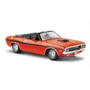  Maisto 1970 Dodge Challenger R/T Convertible Toys & Games