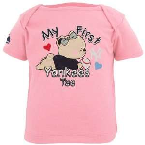   Yankees Newborn Girls My First Love T Shirt   Pink