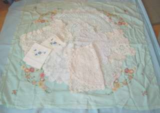 Job Lot Vintage Table Linens Cloths Doilies Tray Mats Pillow Cases 