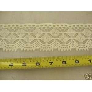    Lace Edge Trim 2 3/4 In Bone Abstract LEE01 Arts, Crafts & Sewing