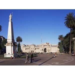  Statue in Plaza De Mayo and Casa Rosada, Buenos Aires 