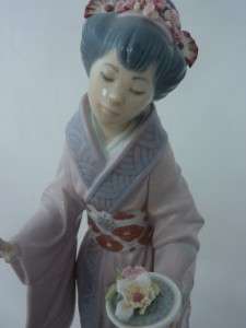 Lladro Springtime in Japan (1445) Figurine Figure  