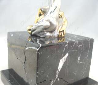 CLICK HERE to view an image of the cracks in the marble