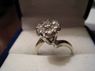 Womens 14kt White Gold Diamond Cluster Cocktail Ring. Size 7  
