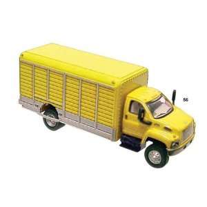  HO 2003 GMC Topkick Beverage Truck, Yellow Toys & Games