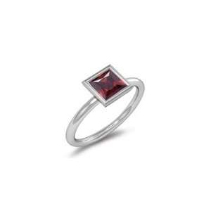  0.73 Cts Garnet Ring in 14K White Gold 5.0 Jewelry