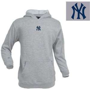 New York Yankees Youth Hooded Sweatshirt by Antigua   Grey Heather 