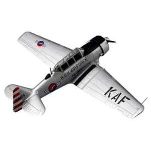   US T 6 Texan Republic/Korea (Pre Built Model Airplane) Toys & Games