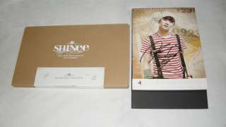 SHINee   2011 DESK Calendar All Member Autographed  