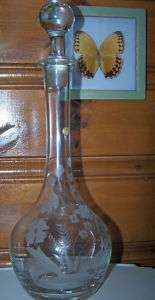BEAUTIFUL ROMANIAN ETCHED GLASS DECANTER AND STOPPER  