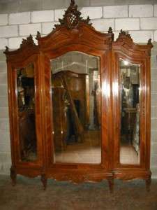 VICTORIAN ANTIQUE WALNUT CARVED ITALIAN ARMOIRE 10IT94A  