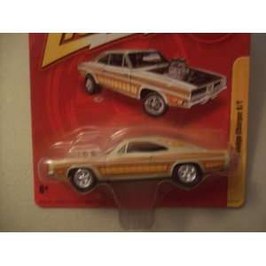   Johnny Lightning Forever 64 R7 1969 Dodge Charger R/T Toys & Games