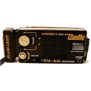  AM/FM Solar Dynamo Radio with Flashlight   Compact