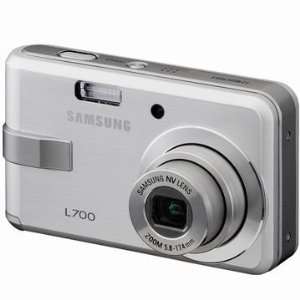 Samsung Digimax L700 Digitalkamera (7 Megapixel, 3 fach opt. Zoom, 6,4 
