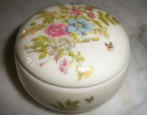 Takahashi Vintage Fern Porcelain Trinket Box w/Candle  