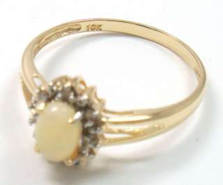 CLASSIC 10KT SOLID YELLOW GOLD OVAL CUT NATURAL OPAL & DIAMOND RING 
