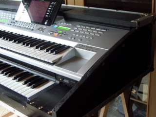 Yamaha Tyros 1 mit Zusatzkeyboard im stabilen Holzcase in Baden 