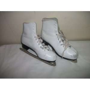  CCM White Ice Figure Skates   Size 7.0 (adujlt/teen 
