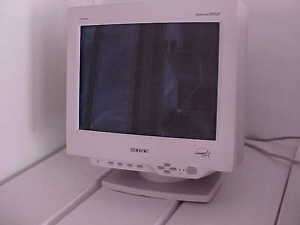 Sony CPD 200SF Display CRT 17. Hi Res Triitron Monitor  