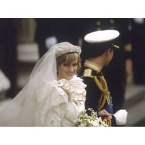  Wedding of Prince Charles and Lady Diana Spencer Stretched 