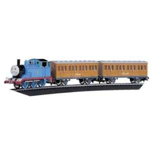   Thomas w/Annie & Clarabel Train Set, HO Scale (Trains) Toys & Games