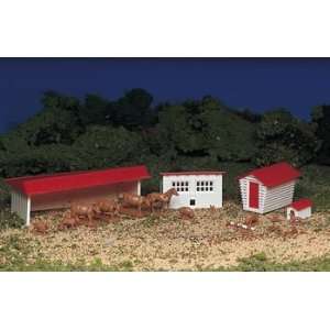  Bachman   Farm Buildings w/Animals Snap Kit HO (Trains 