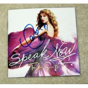 TAYLOR SWIFT autographed SIGNED Speak Now Cd COVER 