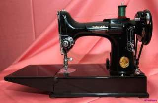 1947 SINGER FEATHERWEIGHT 221 SEWING MACHINE WITH ATTACHMENTS  