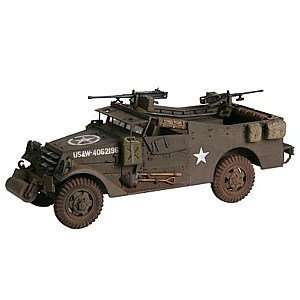  Revell 1/35 U.S. M 3 Scout Car Toys & Games