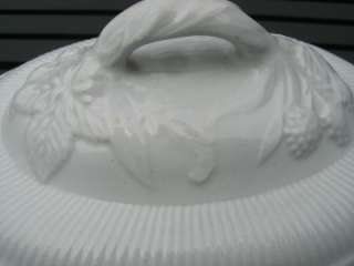 ANTIQUE J.G.MEAKIN WHITE IRONSTONE COVERED DISH IN RARE BLACKBERRY 