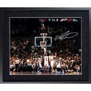  Signed Lebron James Picture   with Winning Shot 2007 